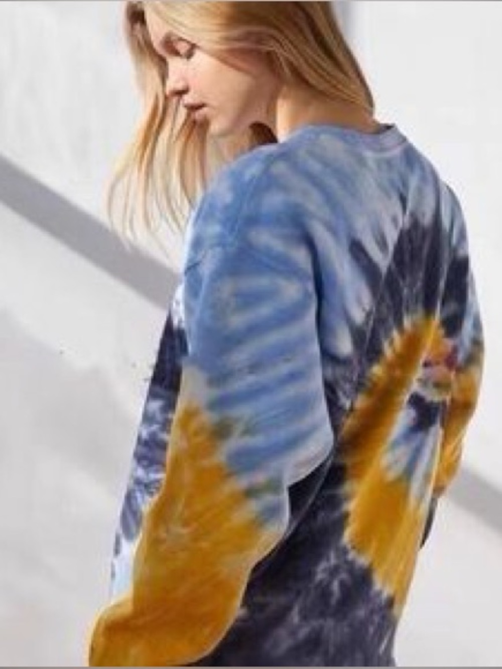Aritzia Tna COZY AF Tie-dye sweatshirt